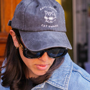 Sort denimkasket - logo "Anti-Social Cat Owner" 